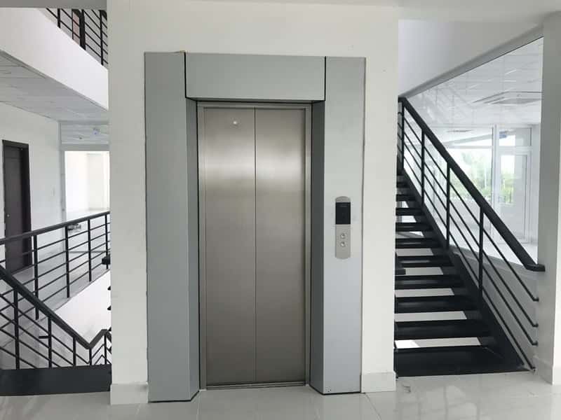 Sử dụng máy lạnh phòng khách