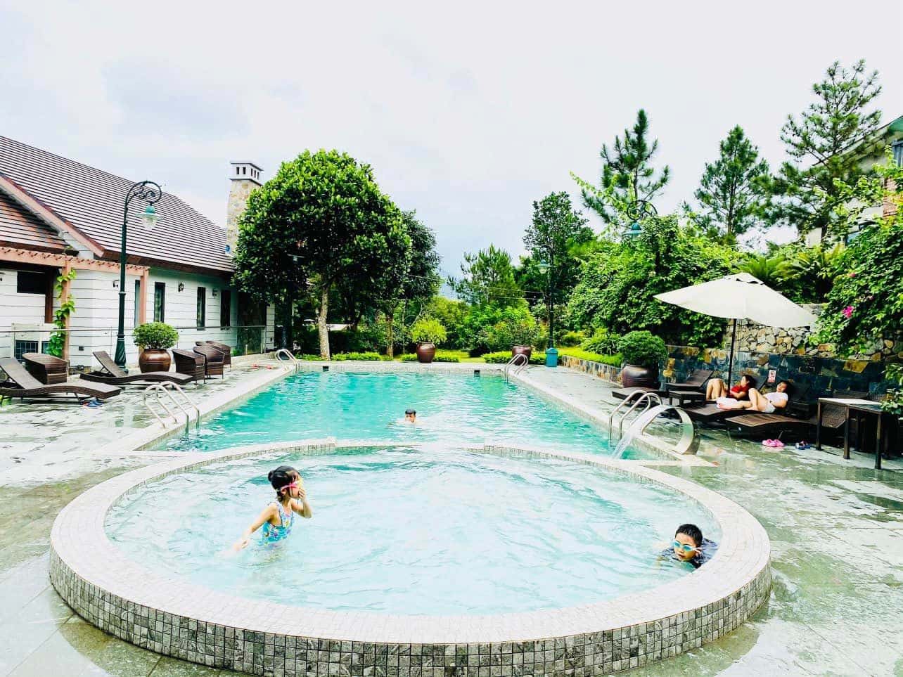 Pool loungers