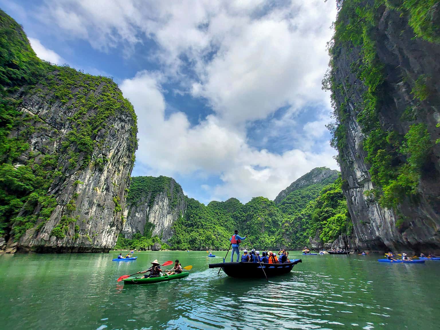 Vịnh Hạ Long — ảnh 13