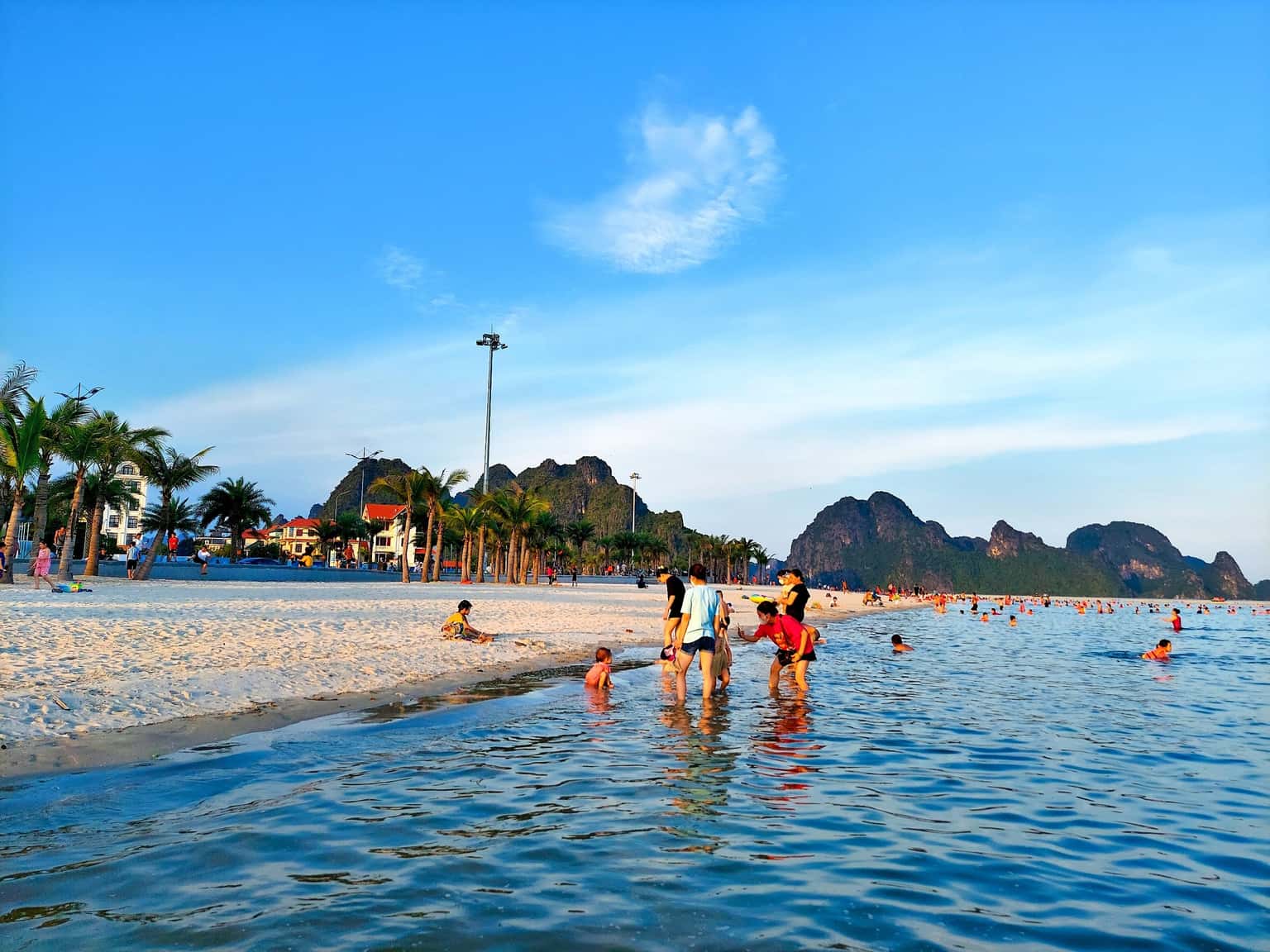 Hòn Gai, Hạ Long  — ảnh 13