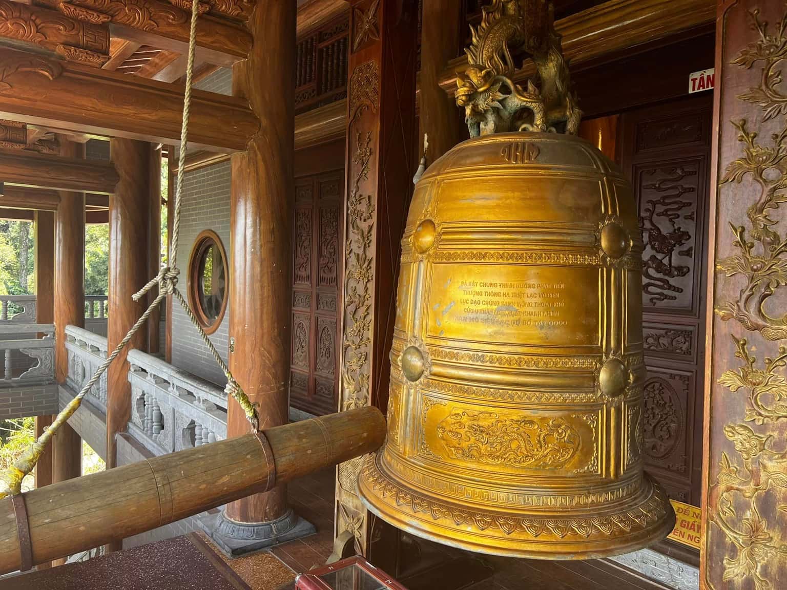 den ba chua thuong ngan tam dao vinh phuc 