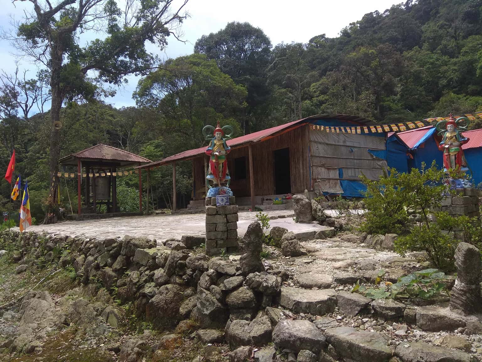 chua dia nguc tam dao vinh phuc