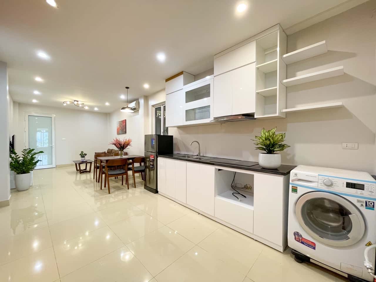 Căn hộ 301 - Nine Housing (30 Yên Hoa) - View Hồ Tây — ảnh 3