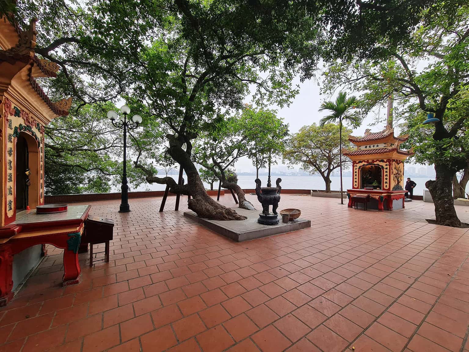 justfly phu tay ho hanoi