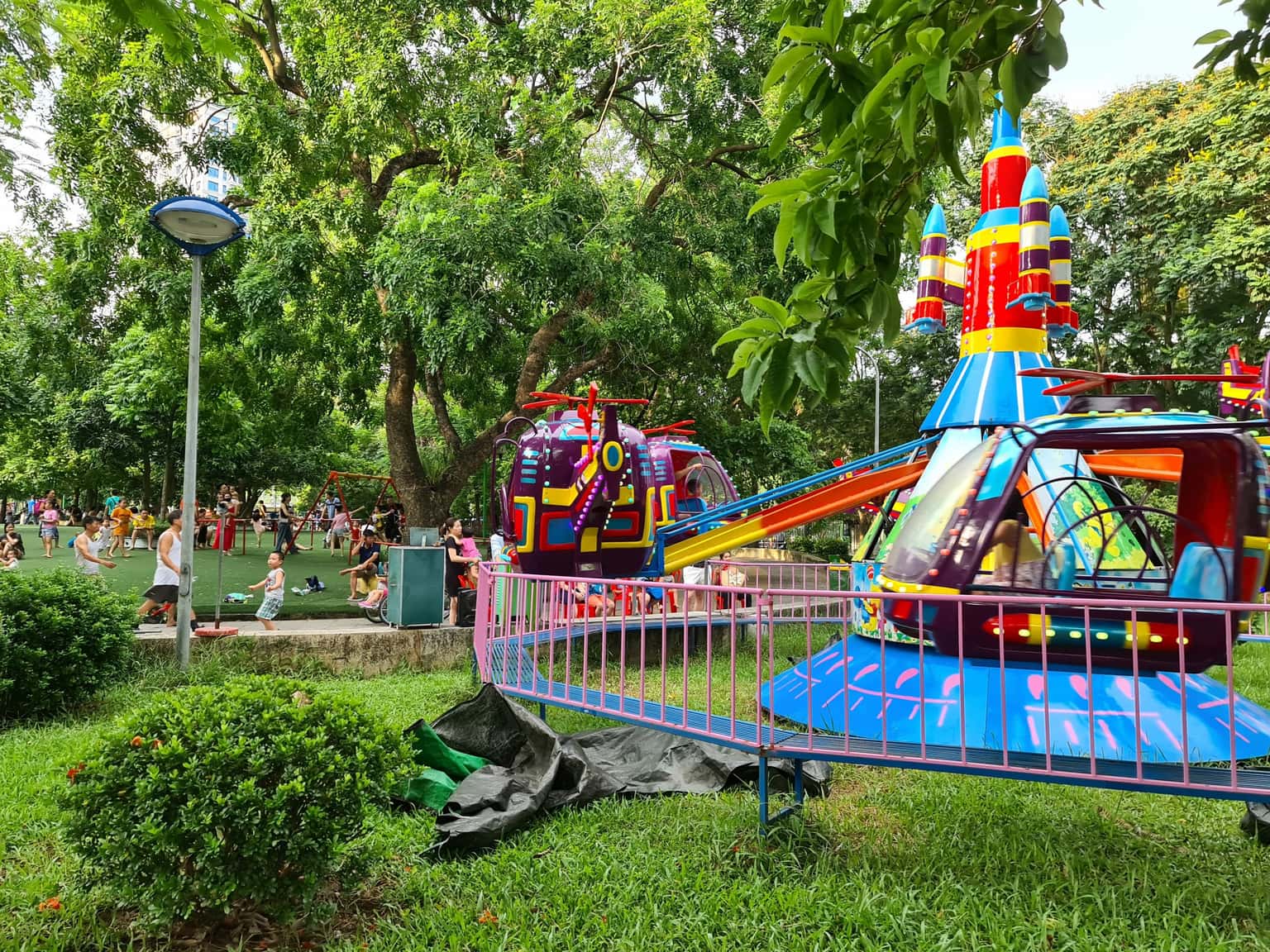 justfly cong vien nghia do hanoi