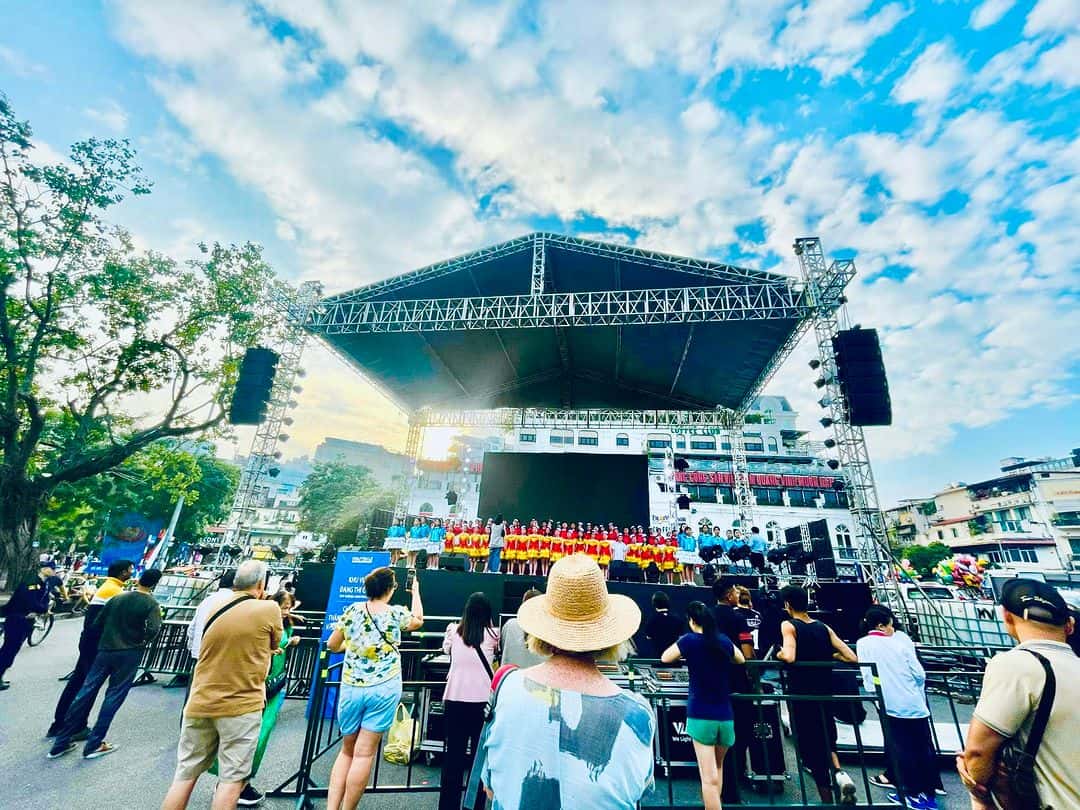 justfly pho di bo ho guom hanoi