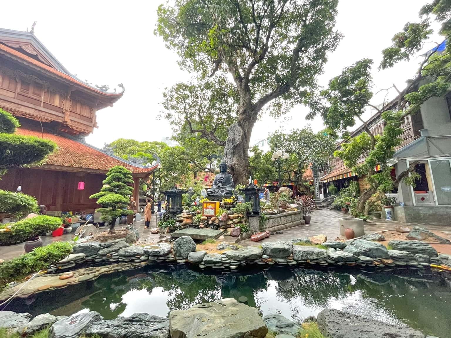 justfly chua van nien hanoi