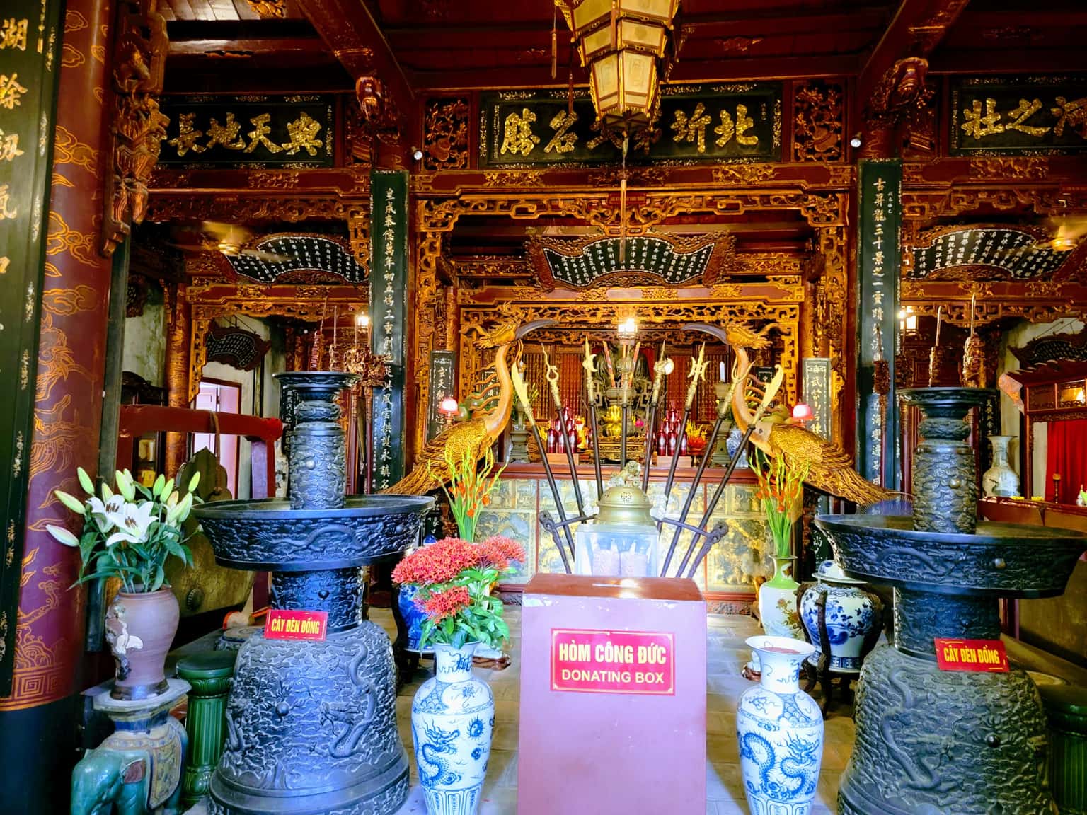 justfly den quan thanh hanoi