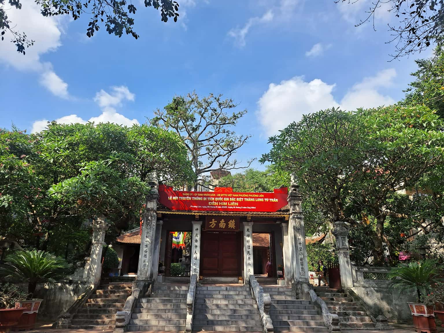 justfly den kim lien hanoi