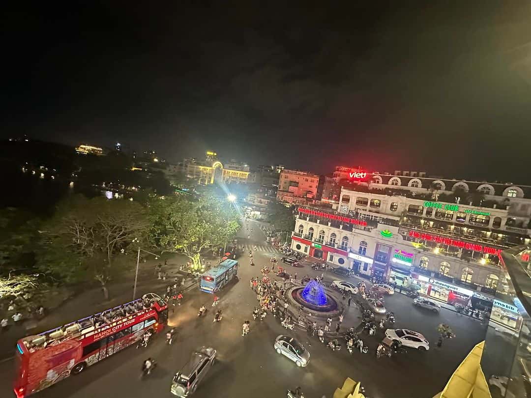 justfly quang truong dong kinh nghia thuc hanoi