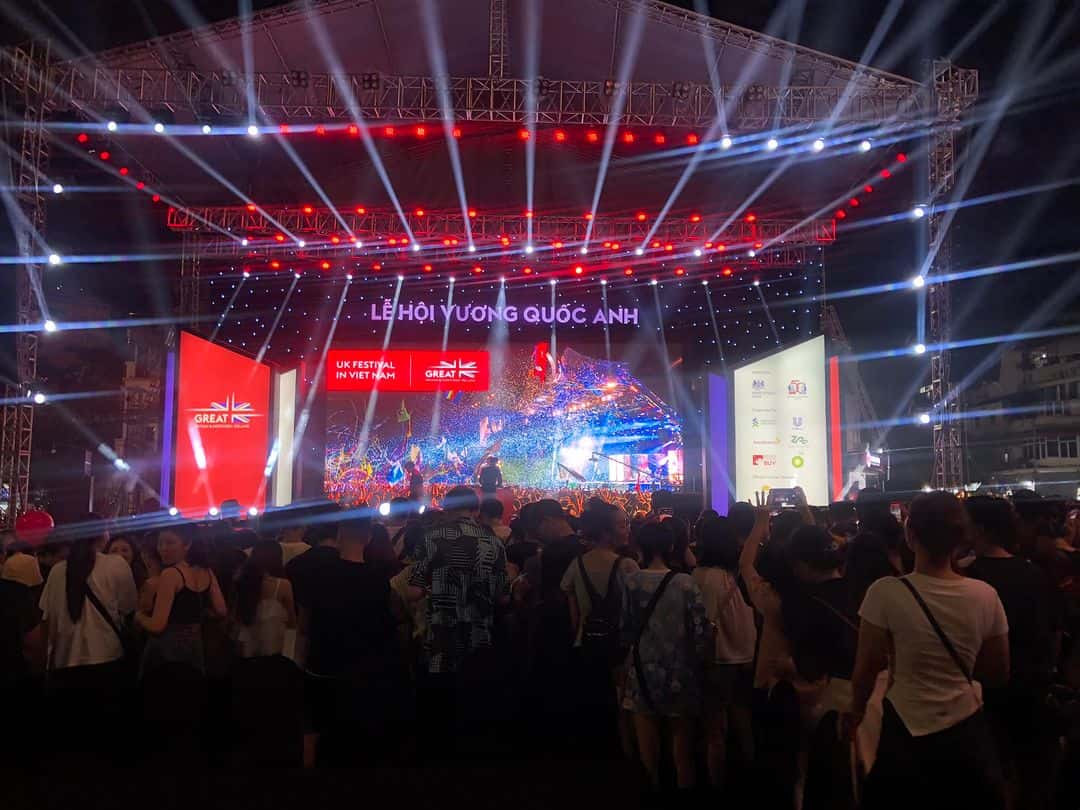 justfly quang truong dong kinh nghia thuc hanoi