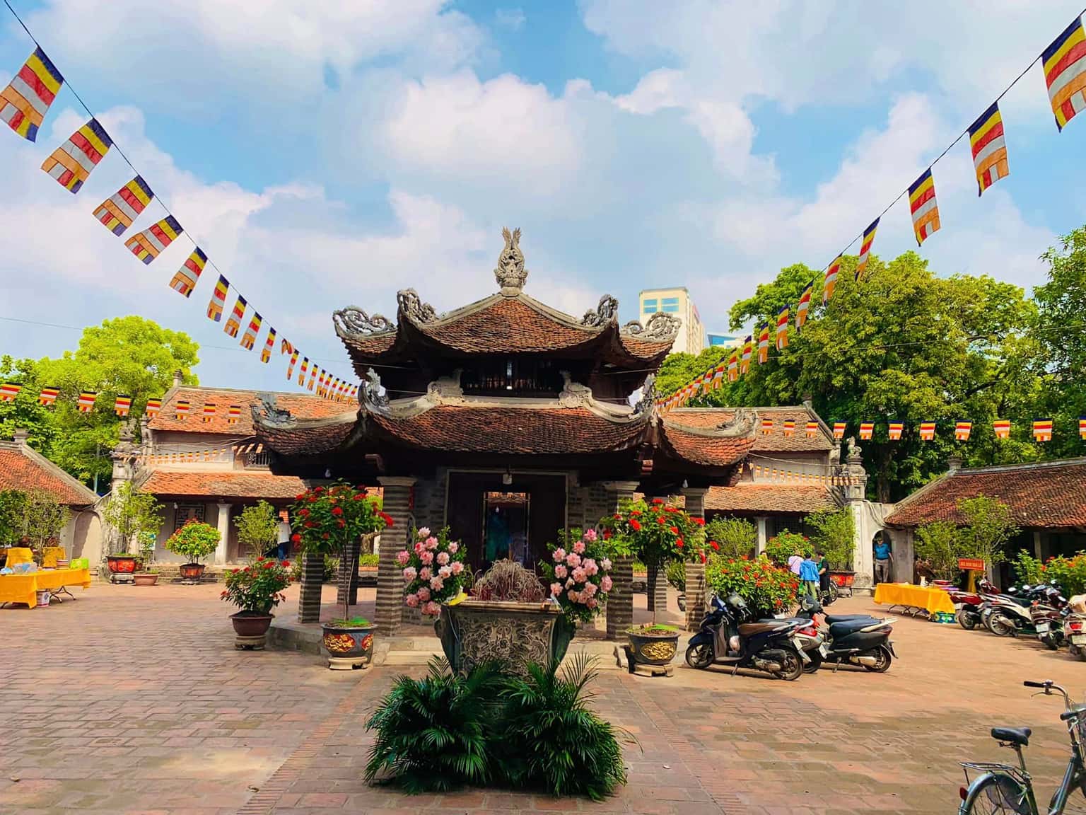 justfly chua lang hanoi