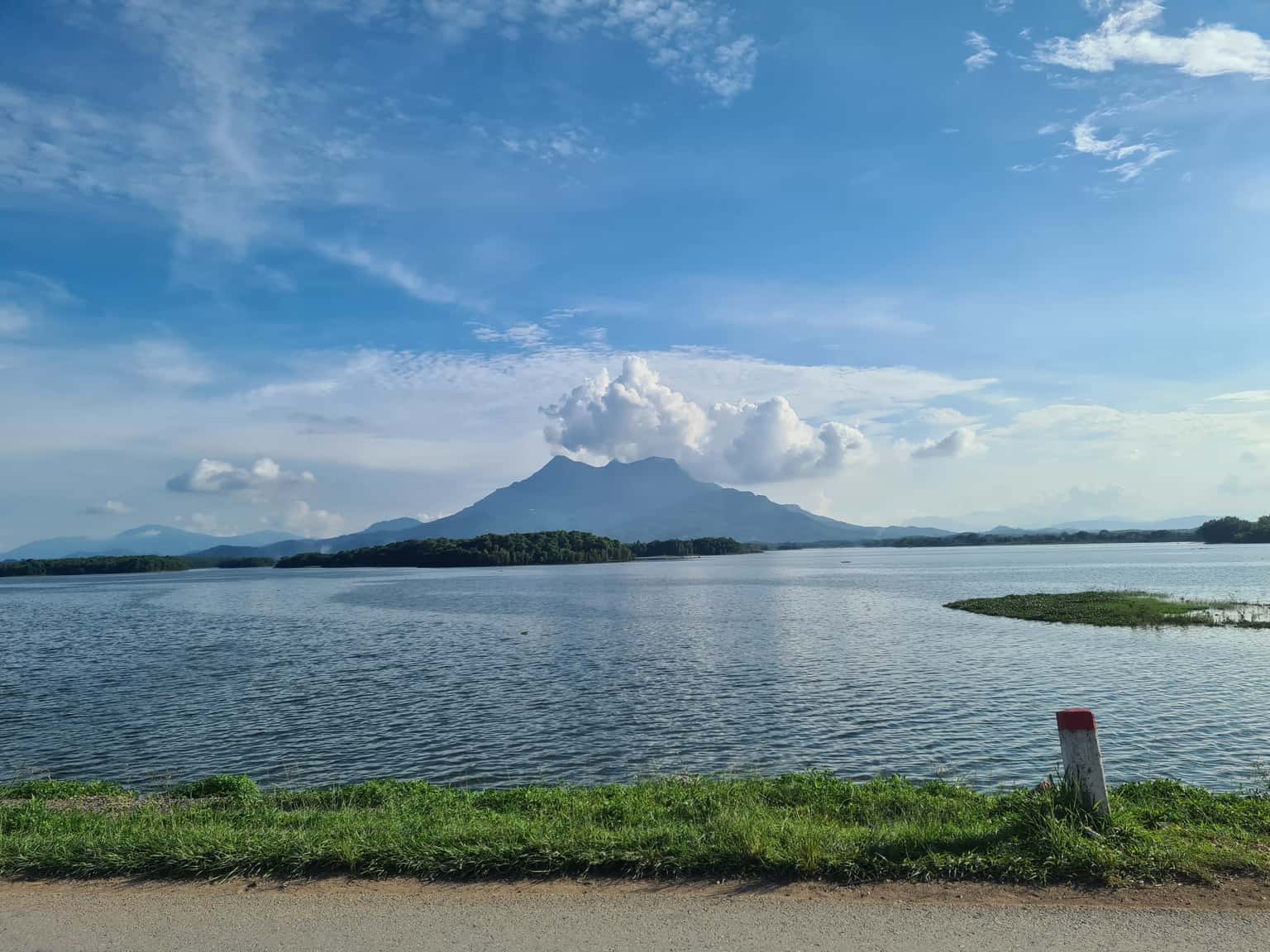 justfly ho suoi hai ba vi hanoi