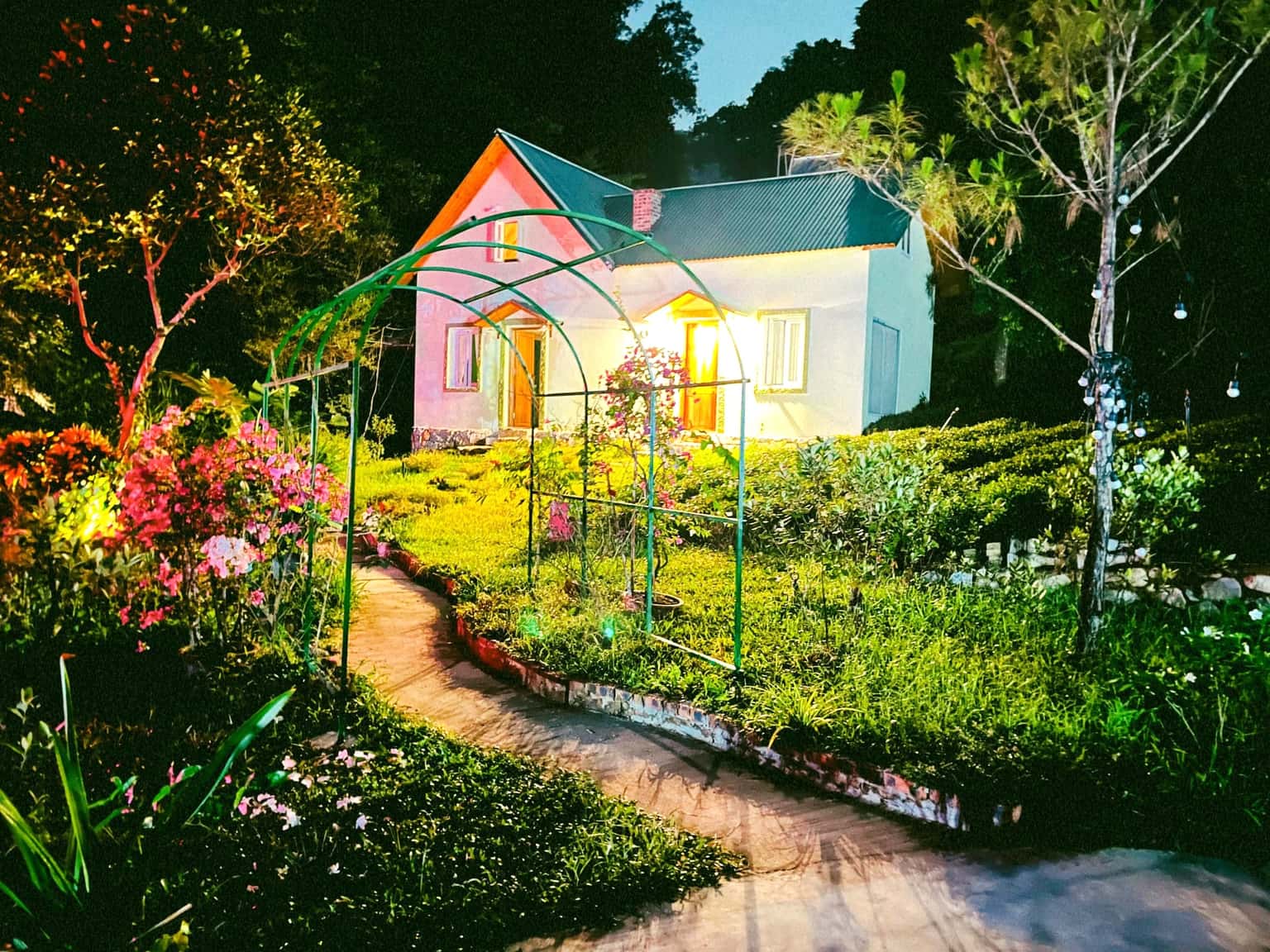 Vẩy Ốc House (Maison in Forest) in Minh Trí, Sóc Sơn — photo 1