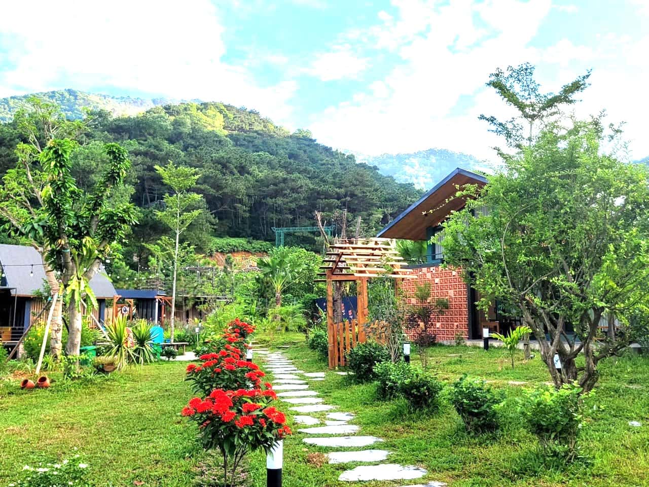 Pomegranate House (Anna Little Garden) in Lâm Trường, Sóc Sơn — photo 2