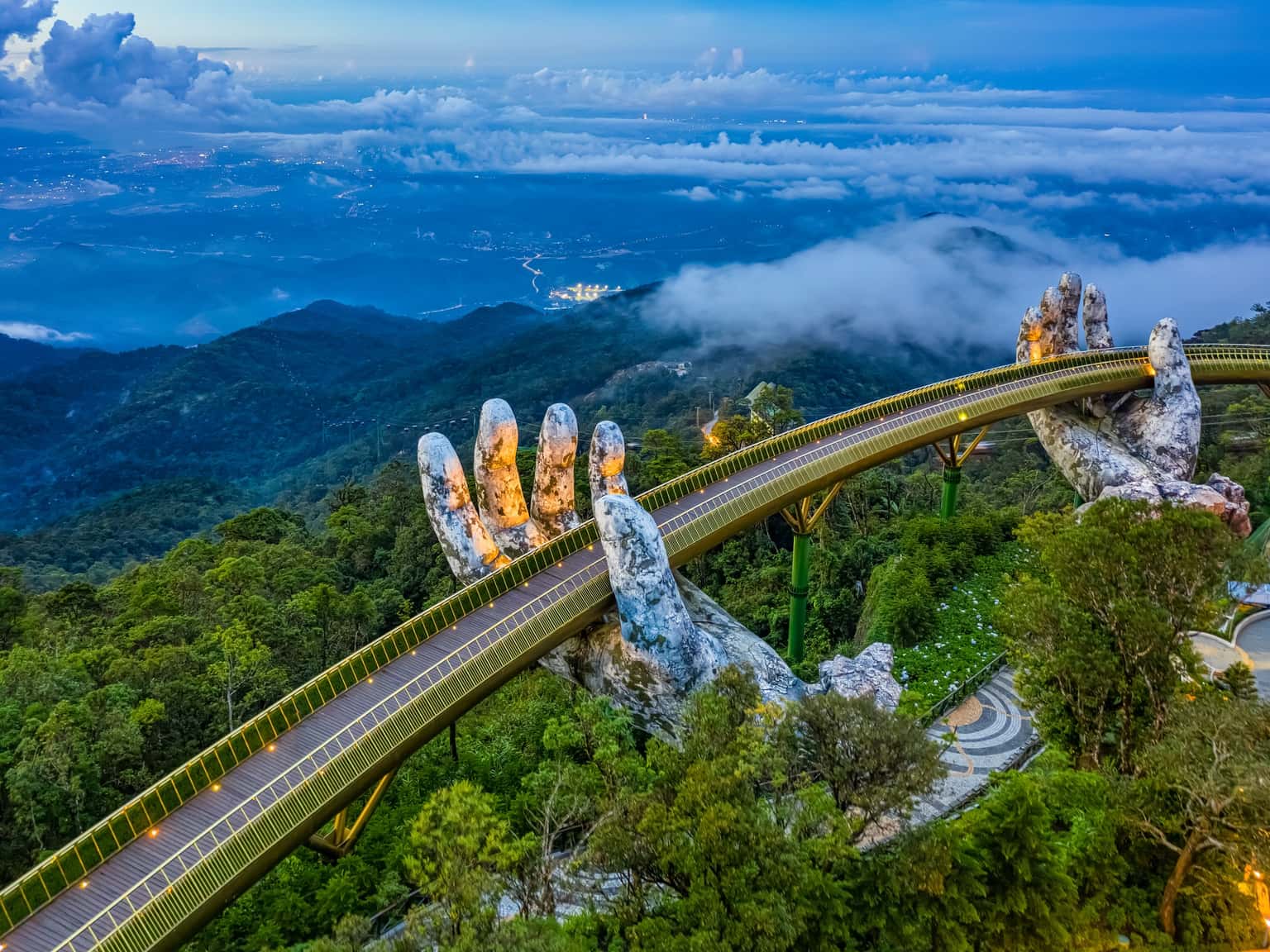 justfly cau vang da nang