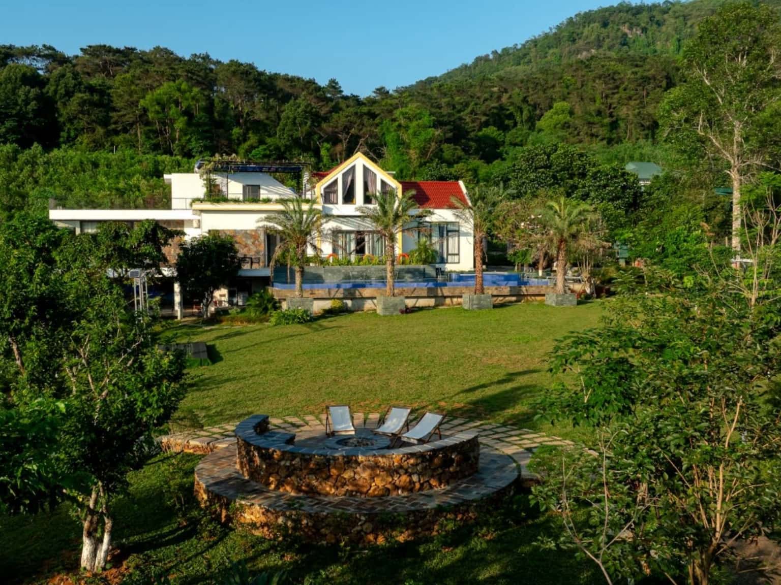 Yên Bài, Ba VìのLakasa Villa
