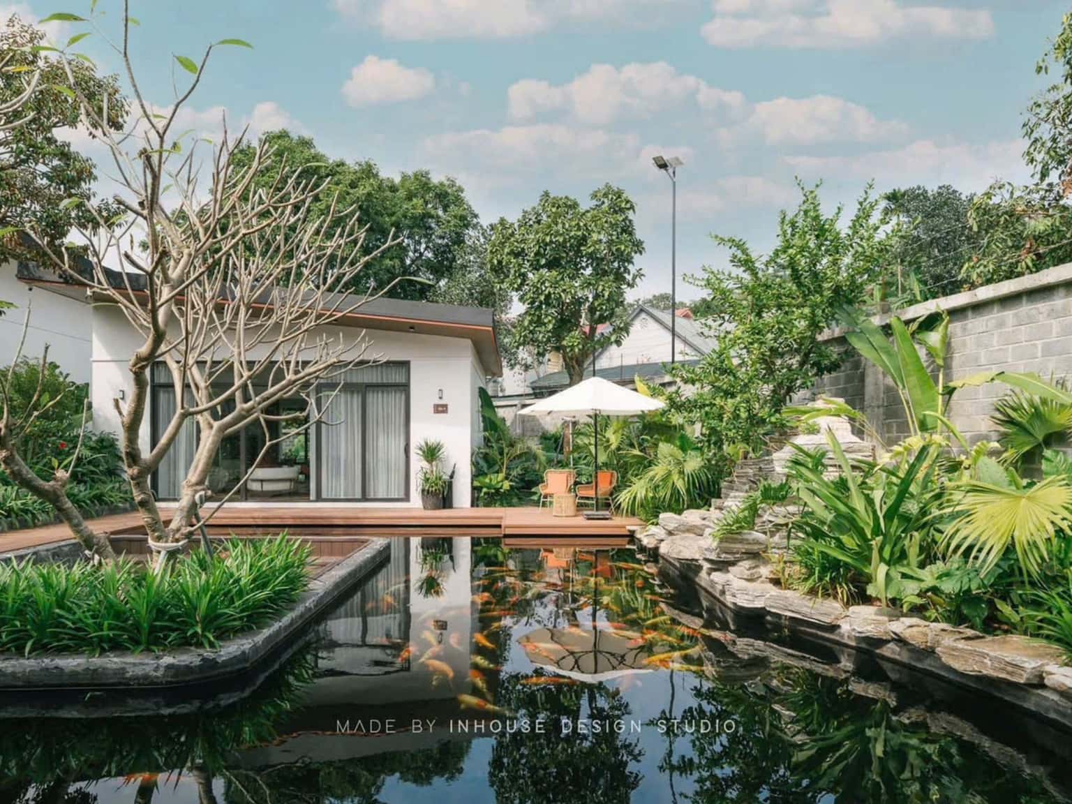 Lương Sơn, Hòa BìnhのLahaya Bungalowレイクビュー