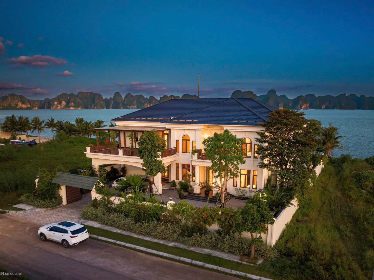The One Villa, Tuần Châu Hạ Long