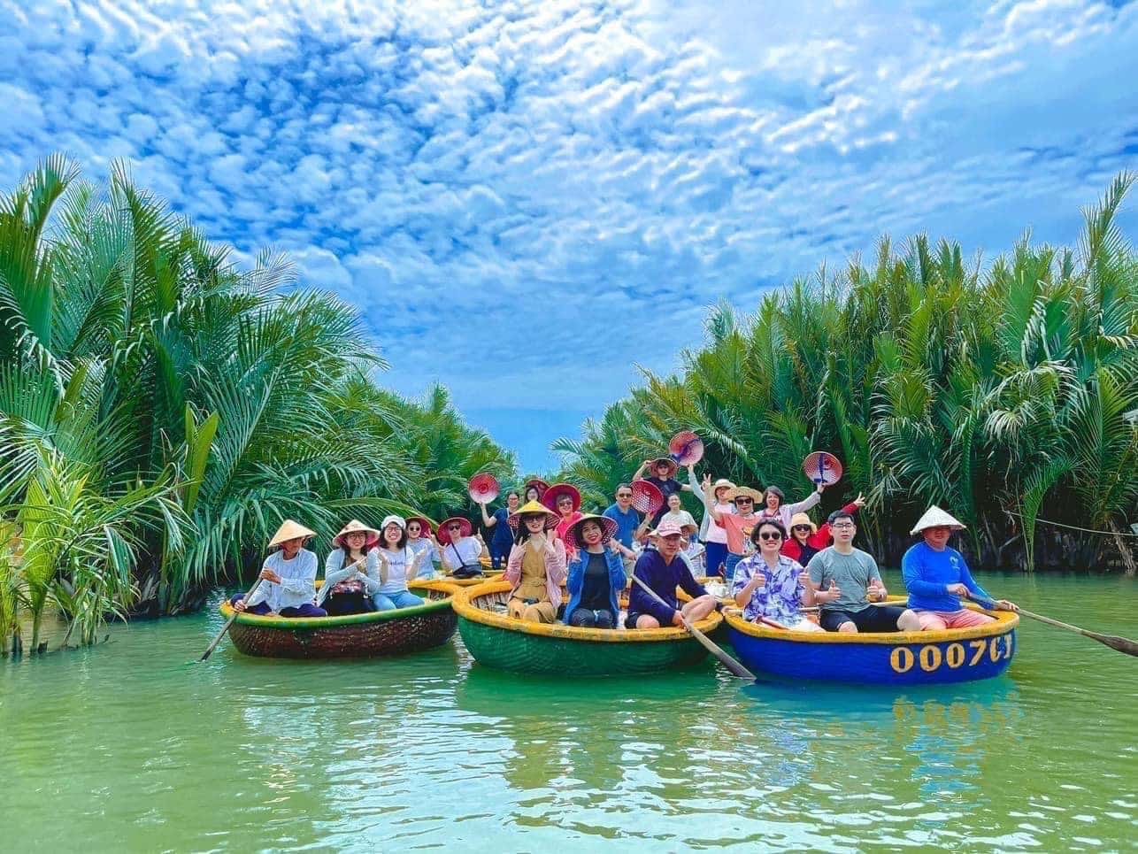 rung dua bay mau hoi an