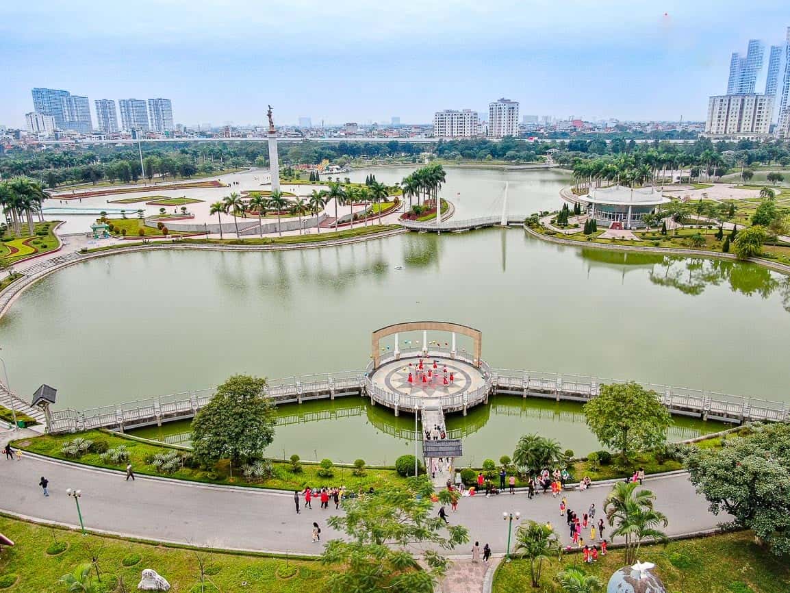 justfly cong vien hoa binh hanoi