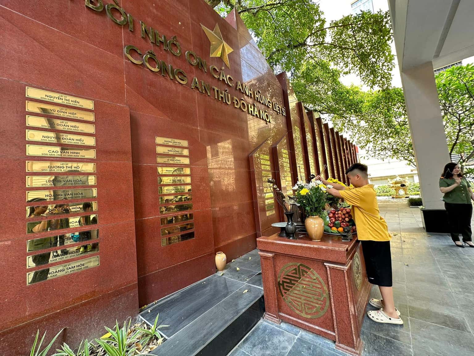 justfly bao tang cong an hanoi