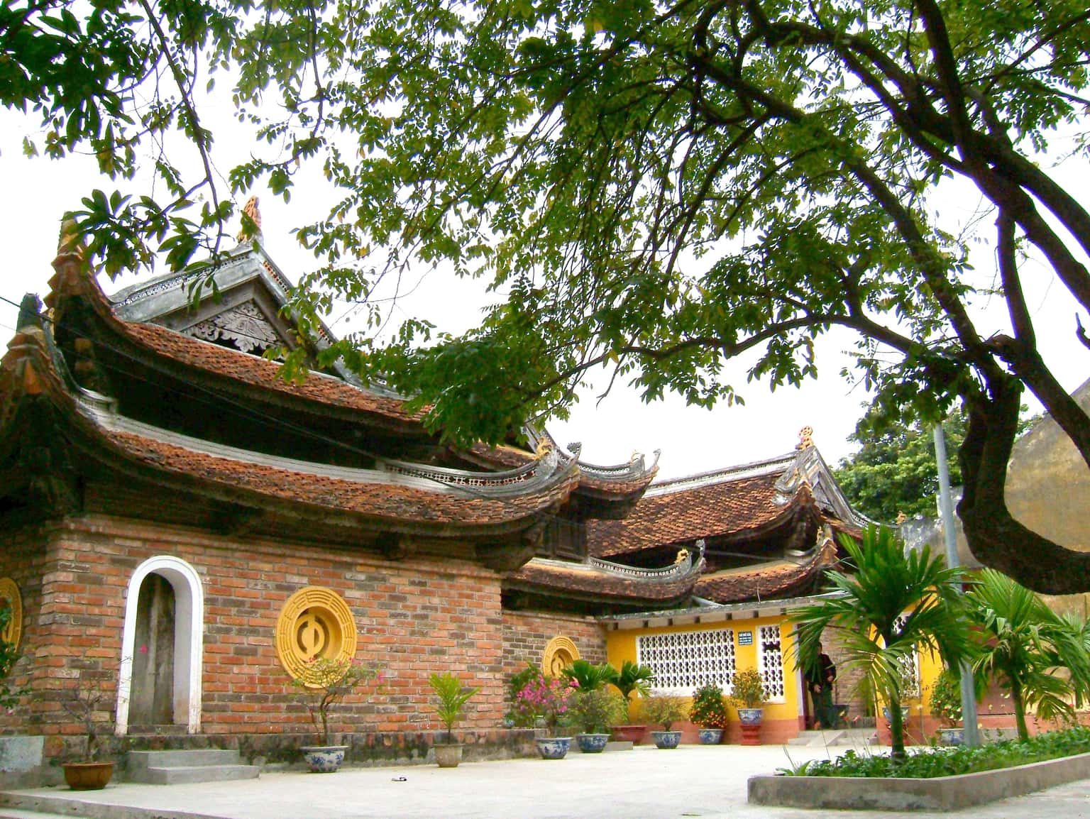 chua kim lien tay ho dia diem du lich ha noi atthan48