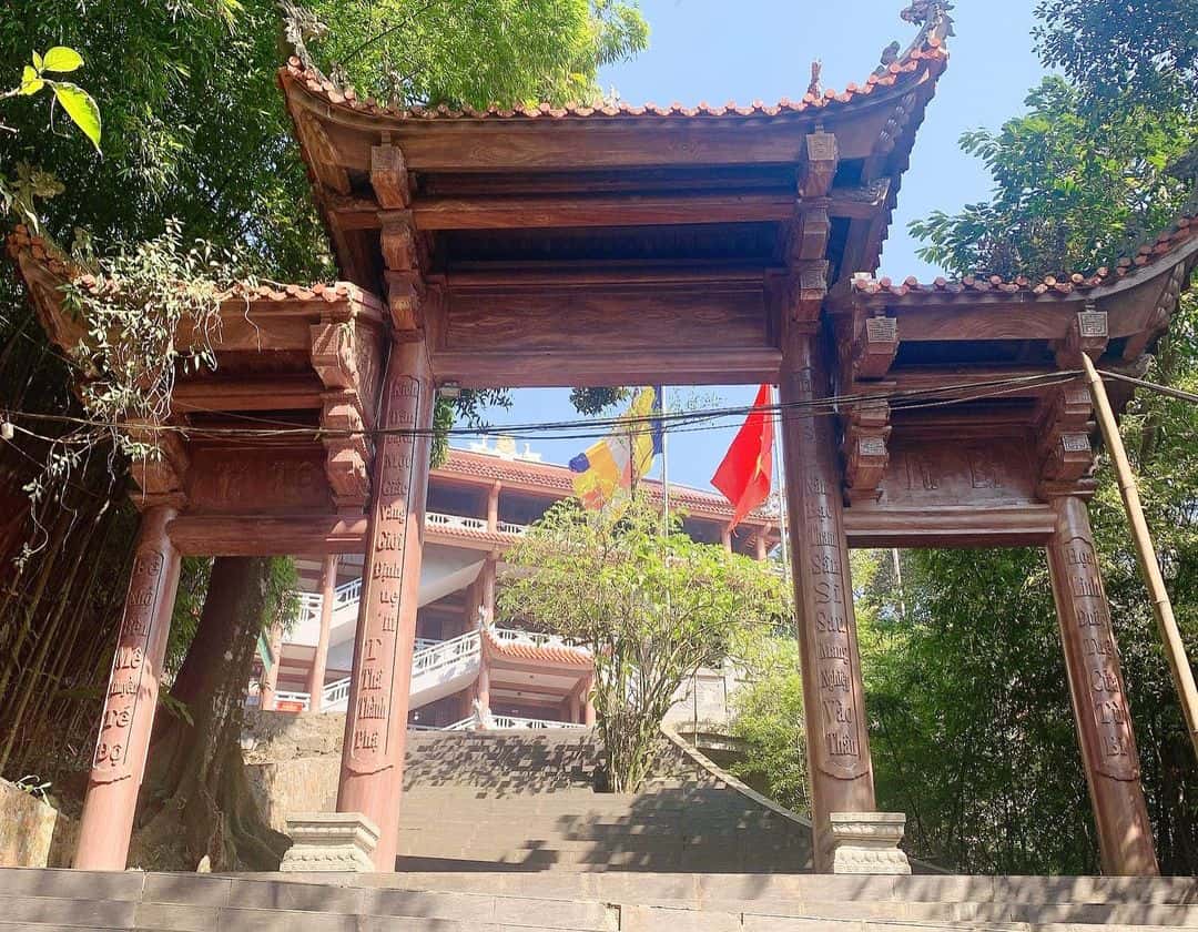 den ba chua thuong ngan tam dao vinh phuc 