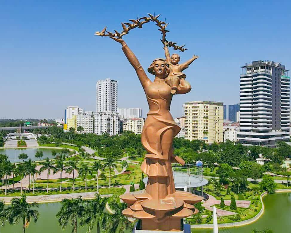 justfly cong vien hoa binh hanoi