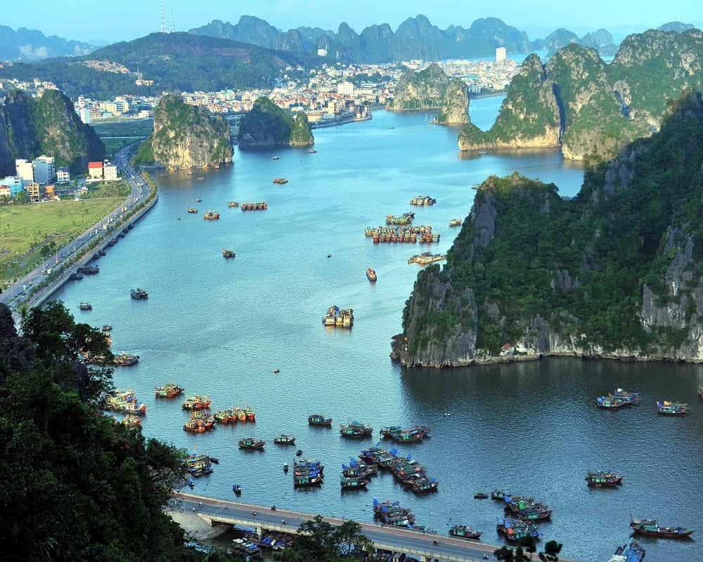 Vịnh Hạ Long — ảnh 19