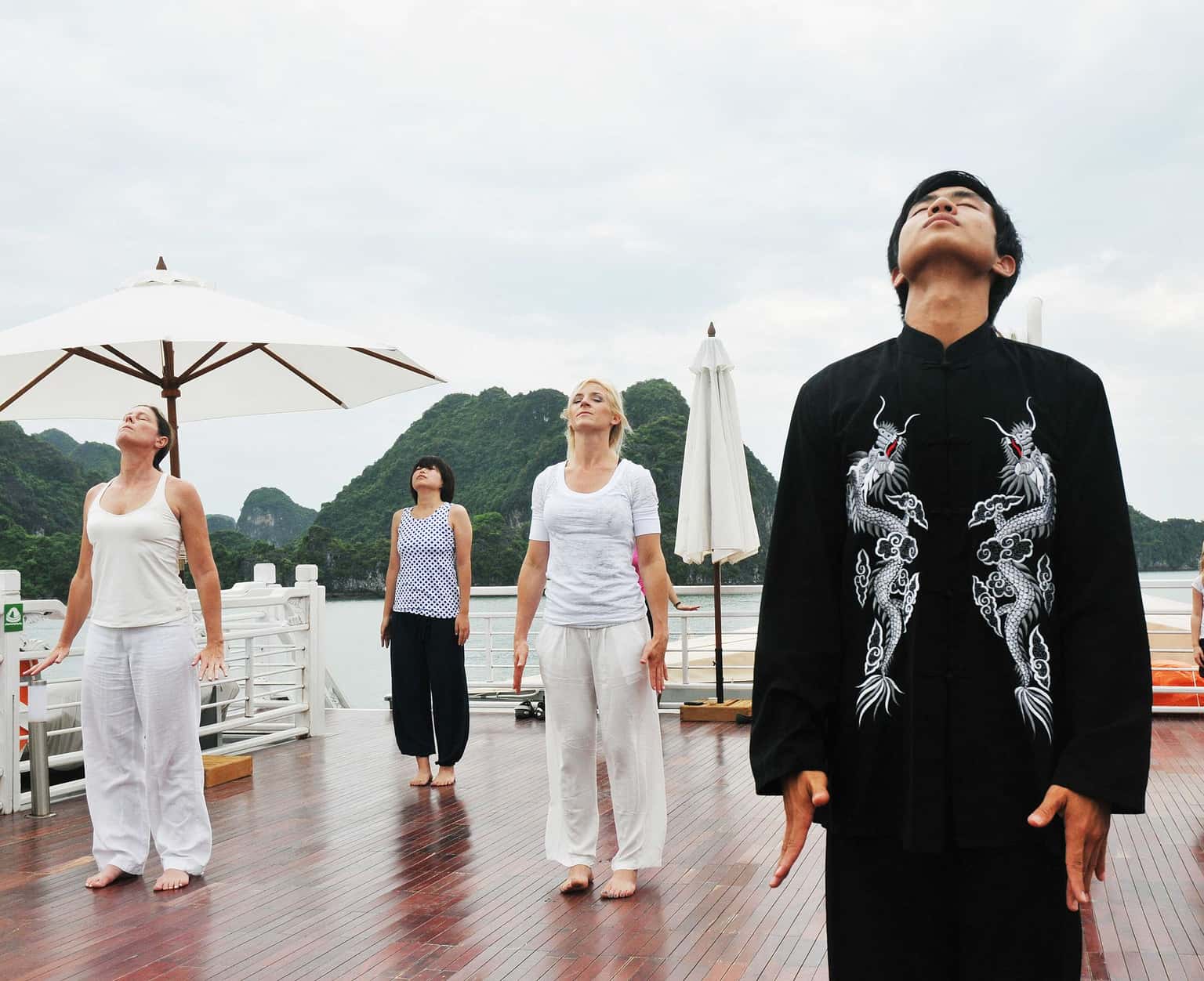 bhaya classic premium bhaya au co cruise ha long bay