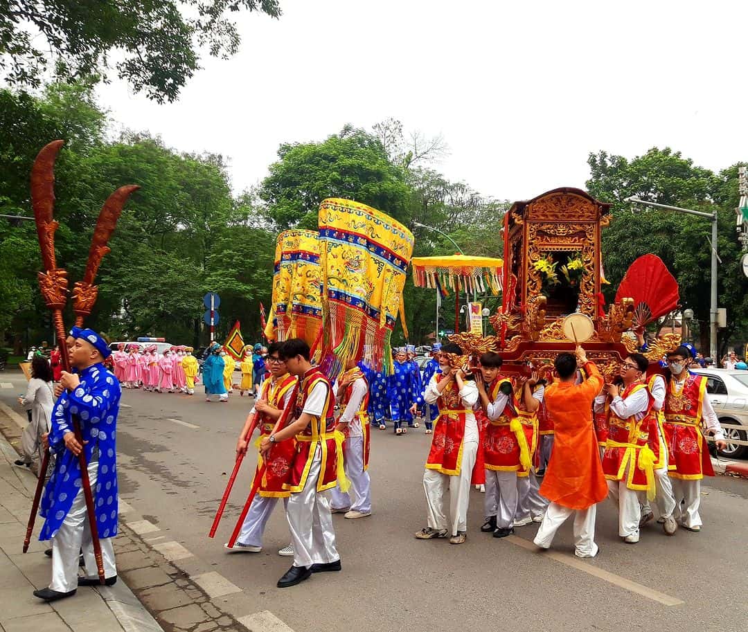 justfly den quan thanh hanoi