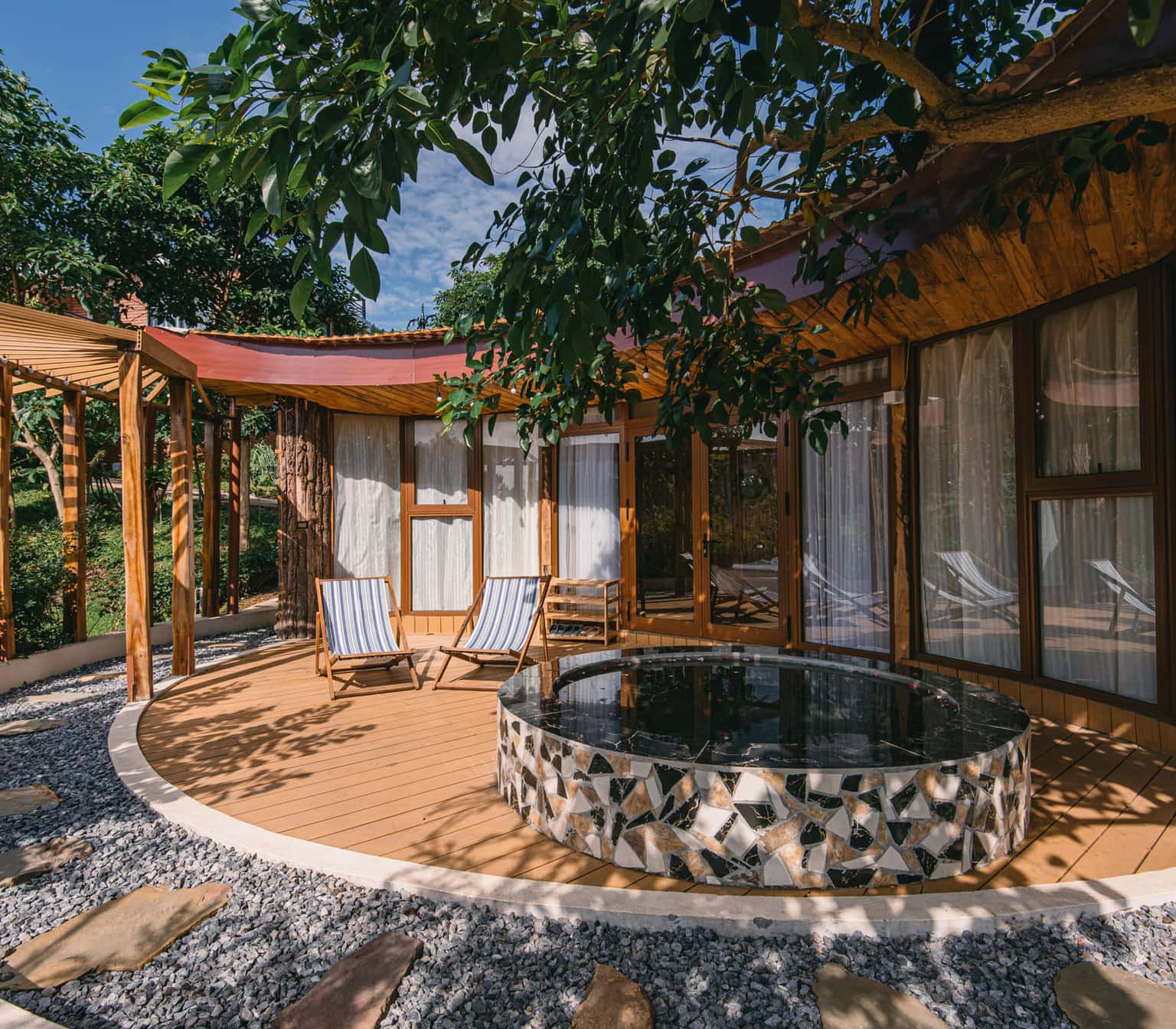 月の宮殿（U Lesa Retreat）— Lâm Trường、Sóc Sơn