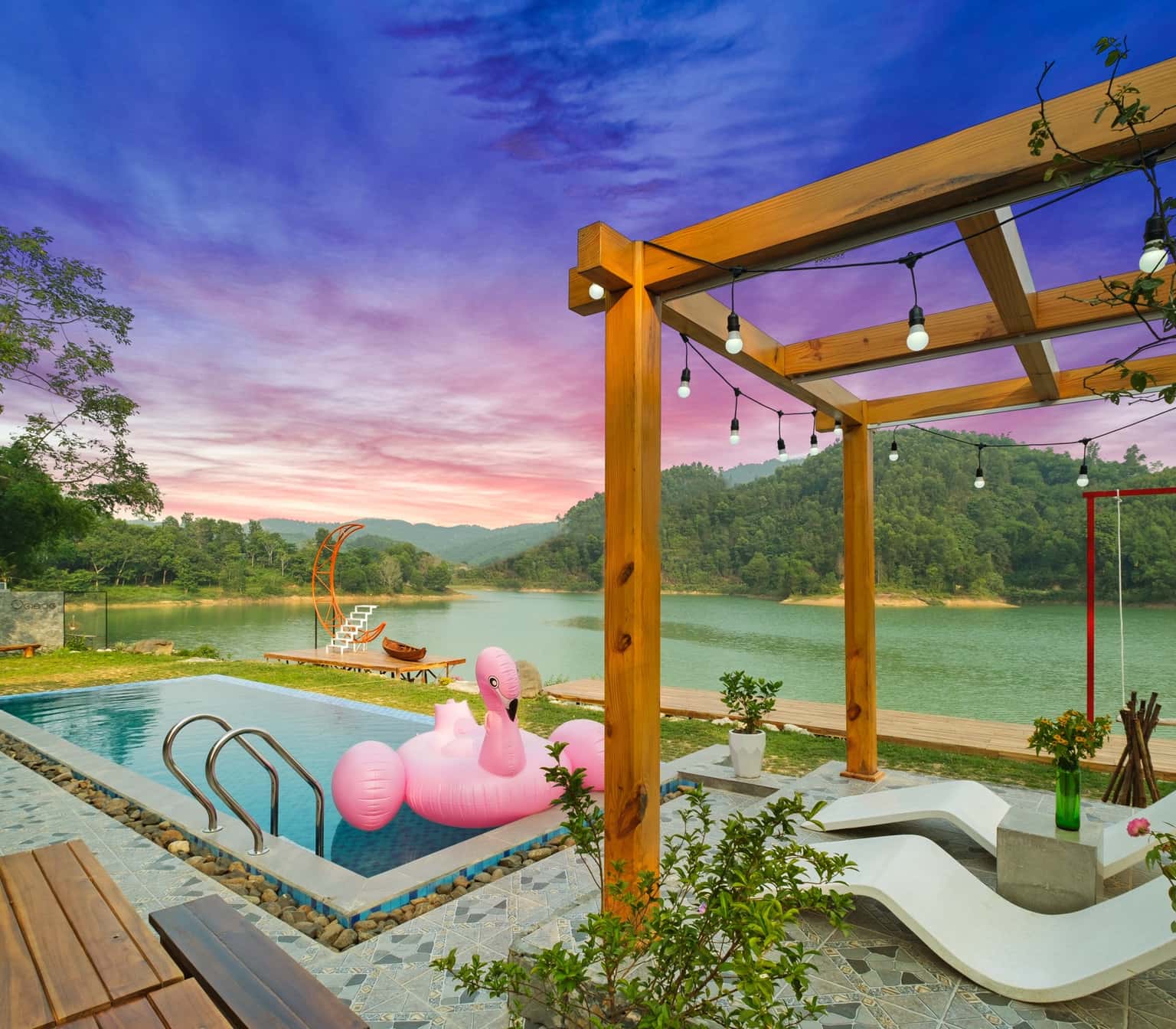 Lakeside Villa (Lala Villas), Hoà Bình