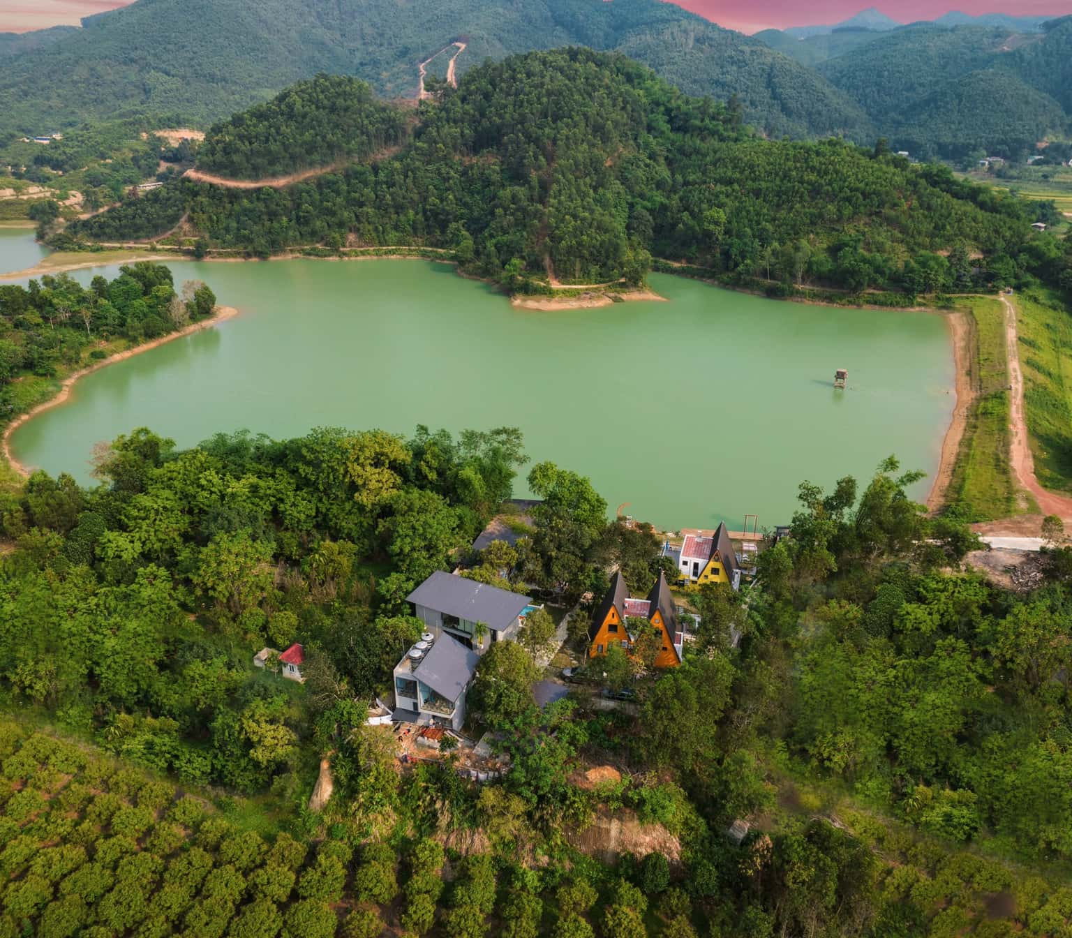 Lakeside Villa (Lala Villas), Hoà Bình
