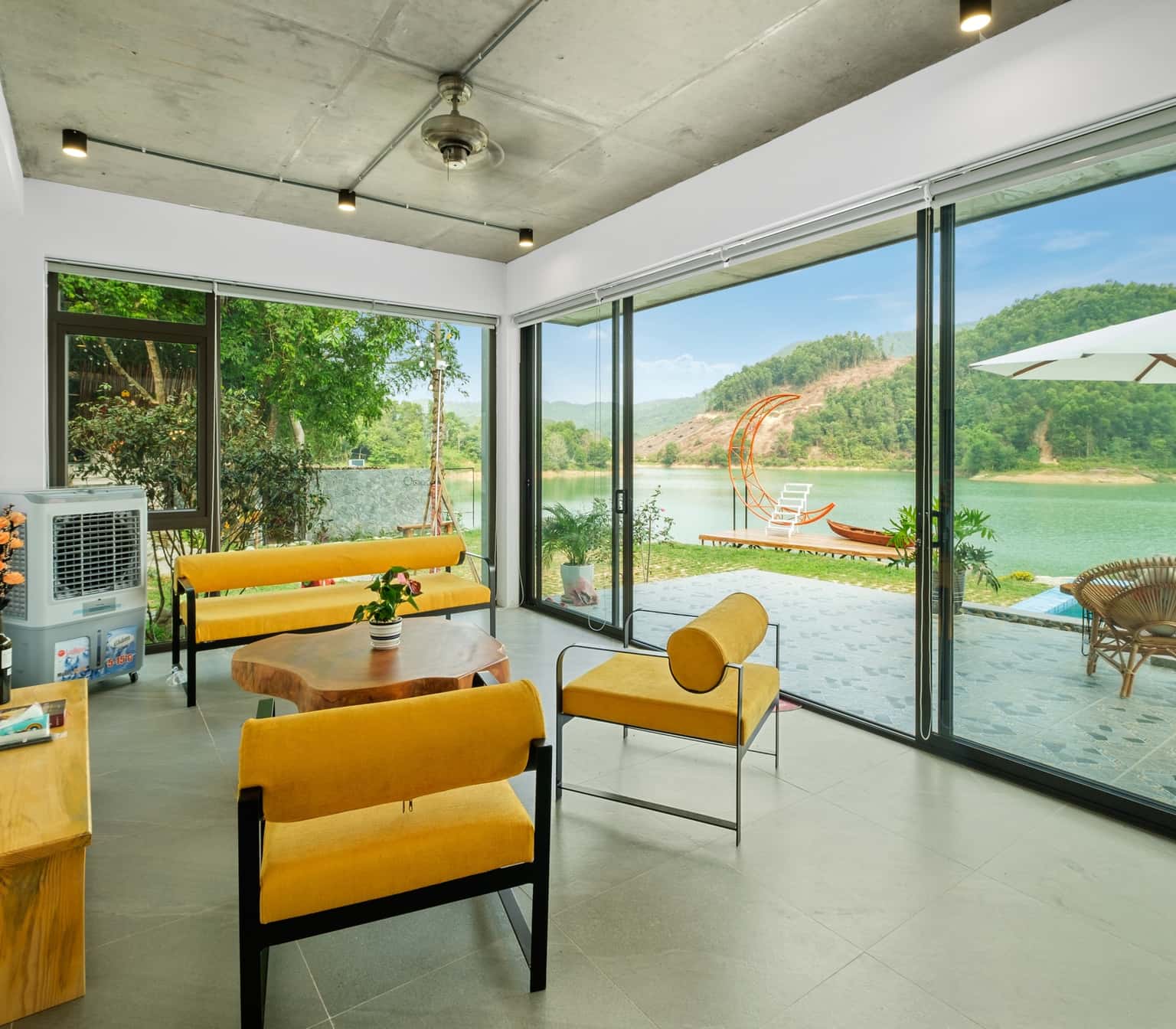 Lakeside Villa (Lala Villas), Hoà Bình