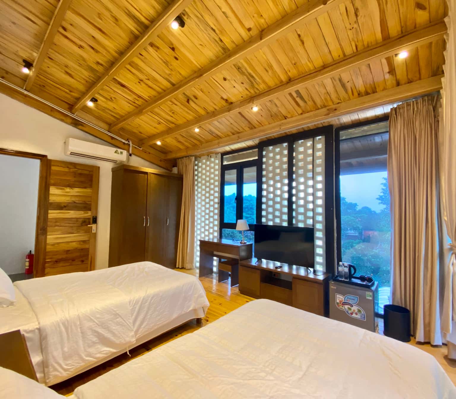Villa Bobby (Latitude 21 Sóc Sơn Retreat) tại Minh Phú, Sóc Sơn