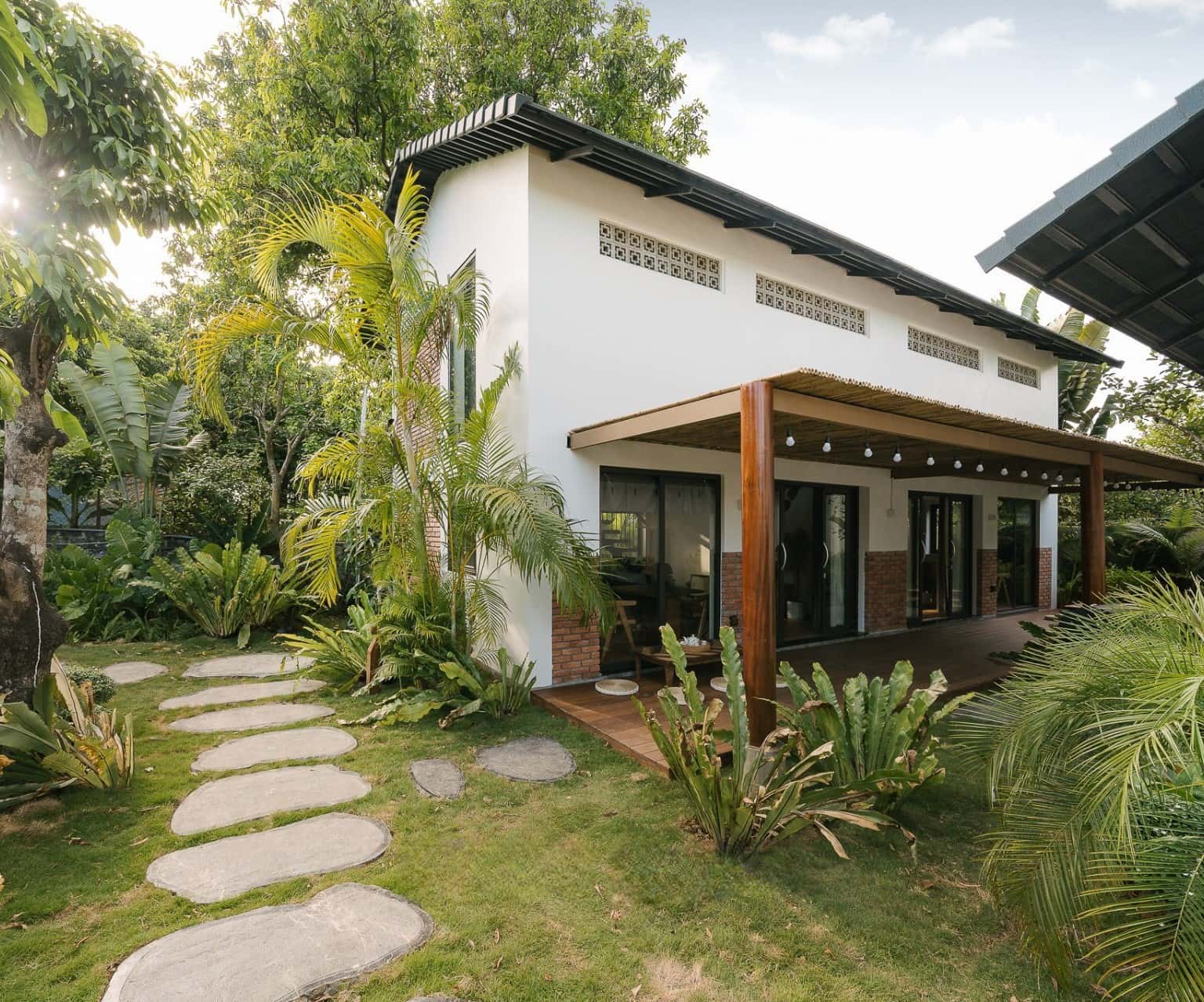 justfly lamon house hoa binh