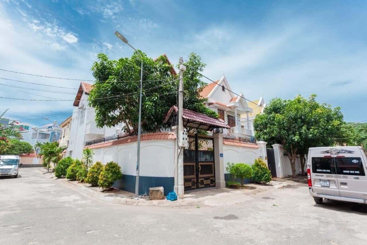 villa de blanc 28c lac long quan vung tau