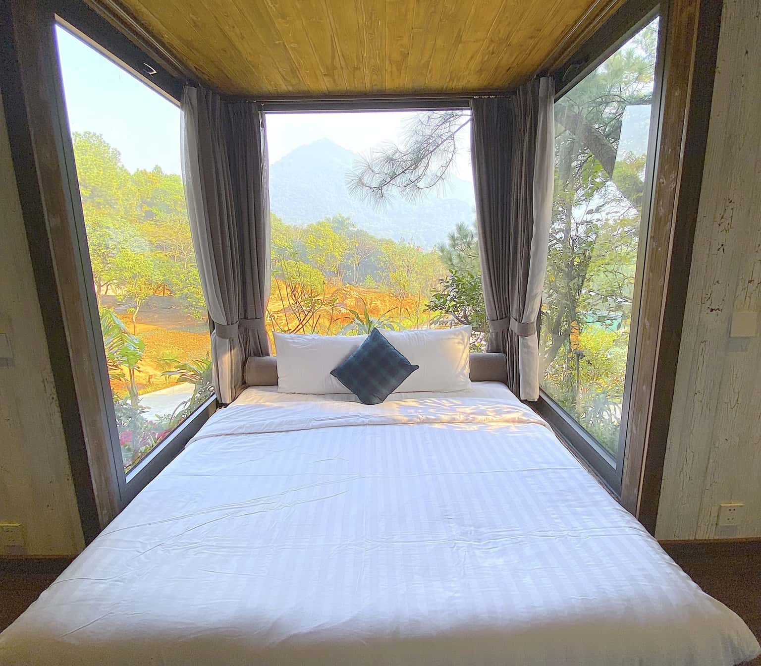 room 3 amaya retreat soc son ha noi
