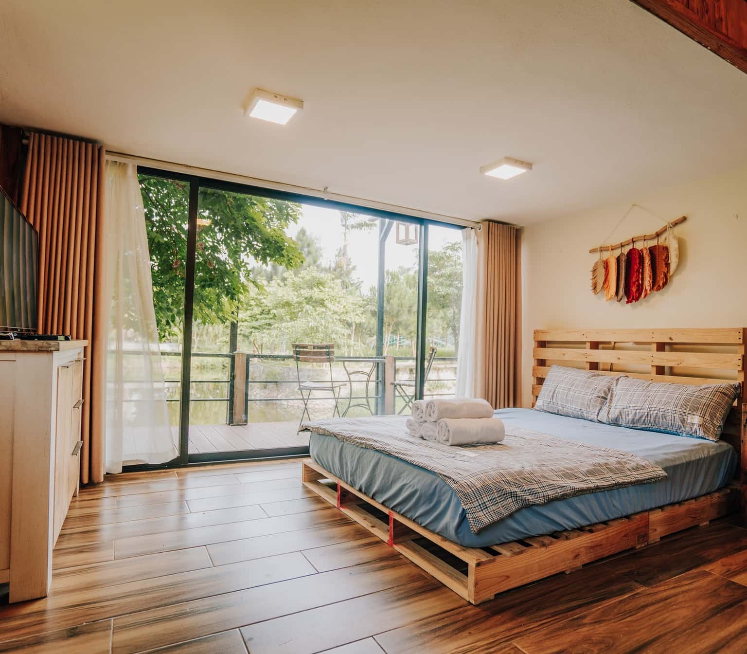 湖畔の家（U Lesa Retreat）— Lâm Trường、Sóc Sơn