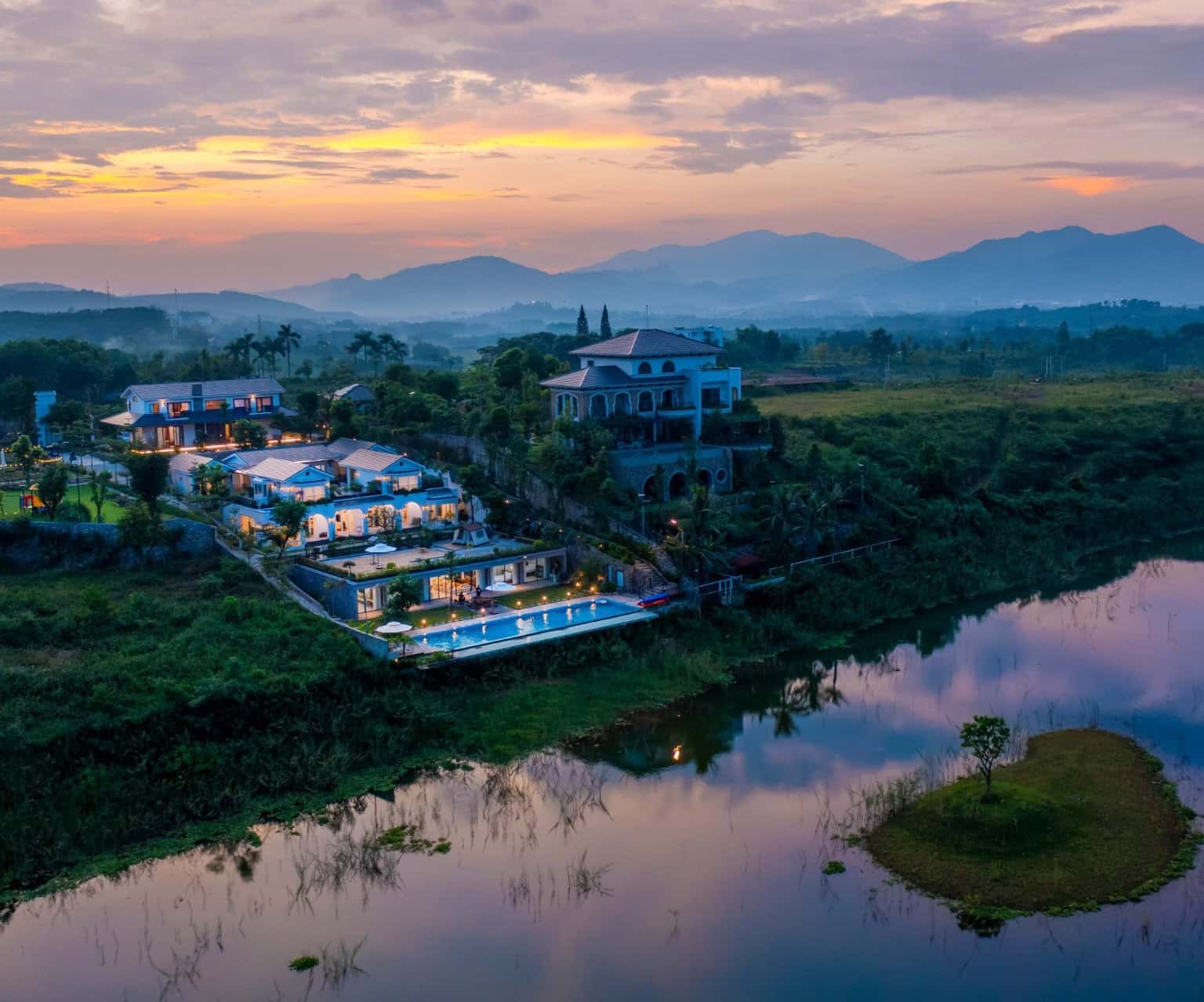 Sunrise Villa (Đồng Chanh Lake Ville), Hoà Bình