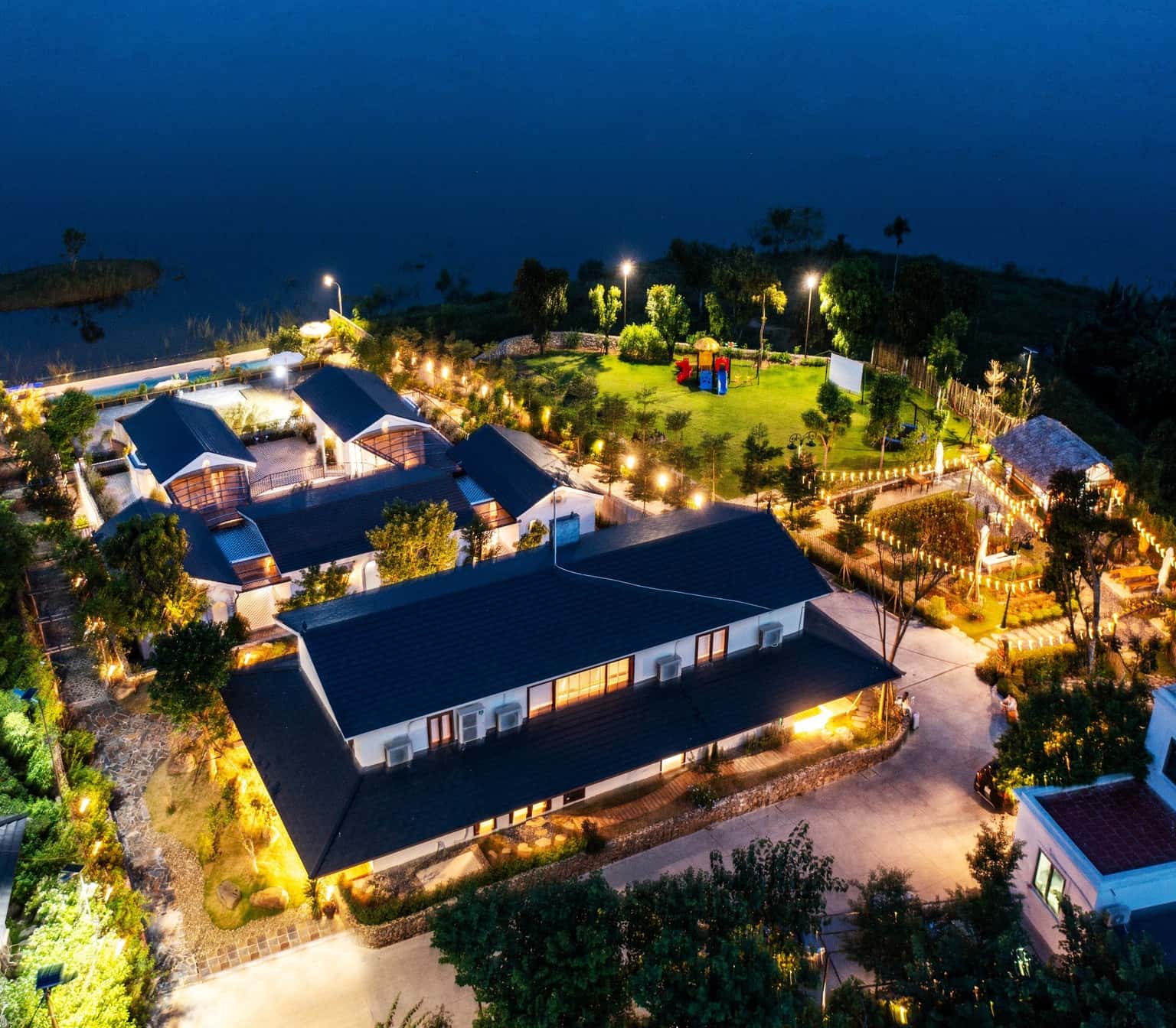 Sunrise Villa (Đồng Chanh Lake Ville), Hoà Bình