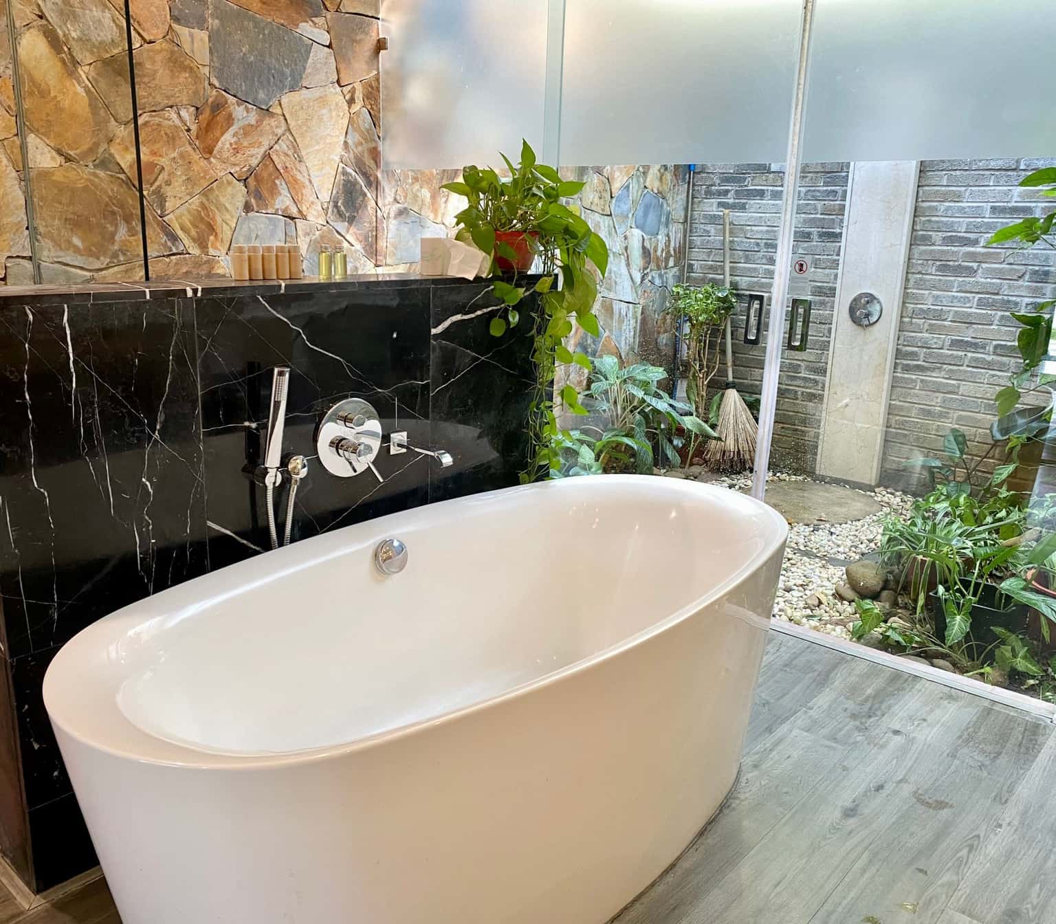 Villa R310, Flamingo Đại Lải