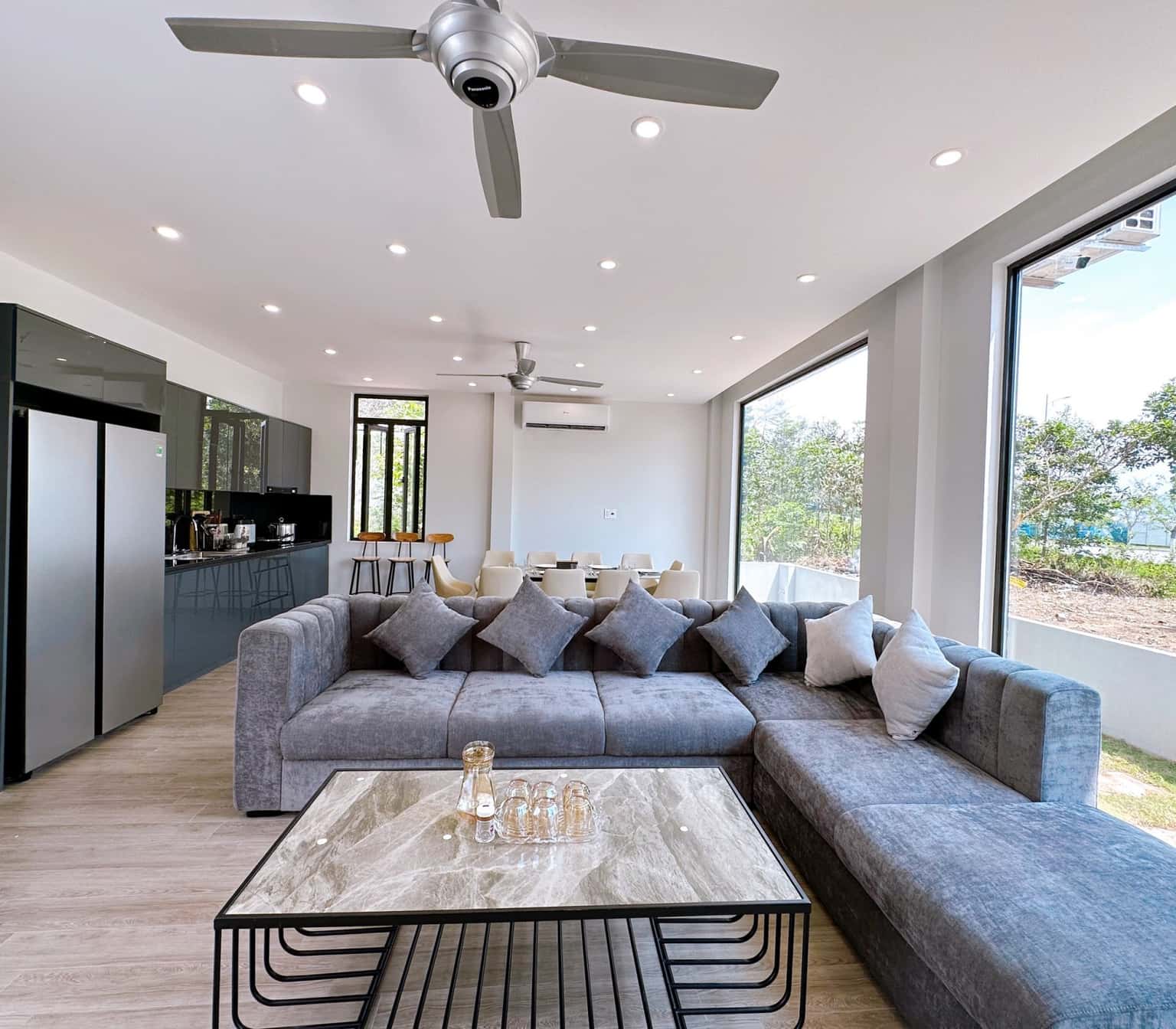 Sunset Lodge Villa - Tuần Châu, Hạ Long