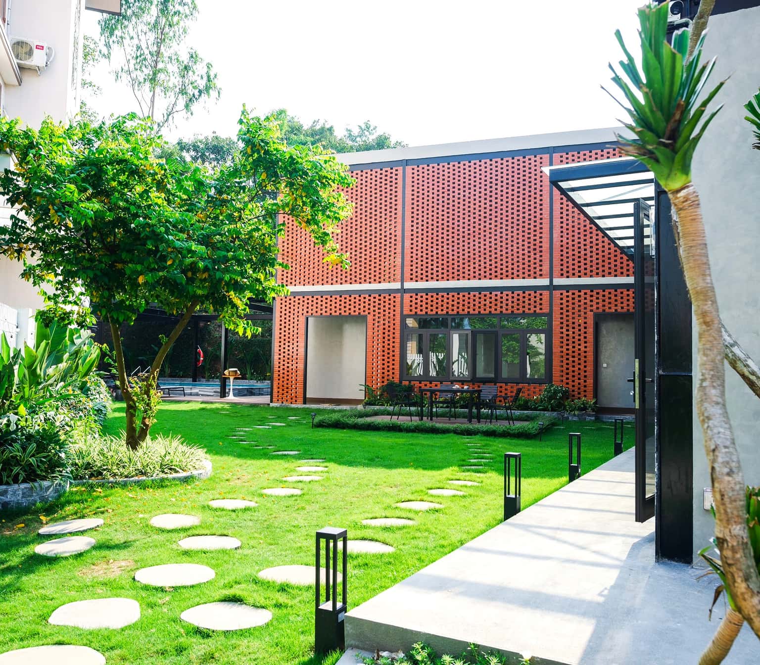 De Mario Villa, Tuần Châu Hạ Long