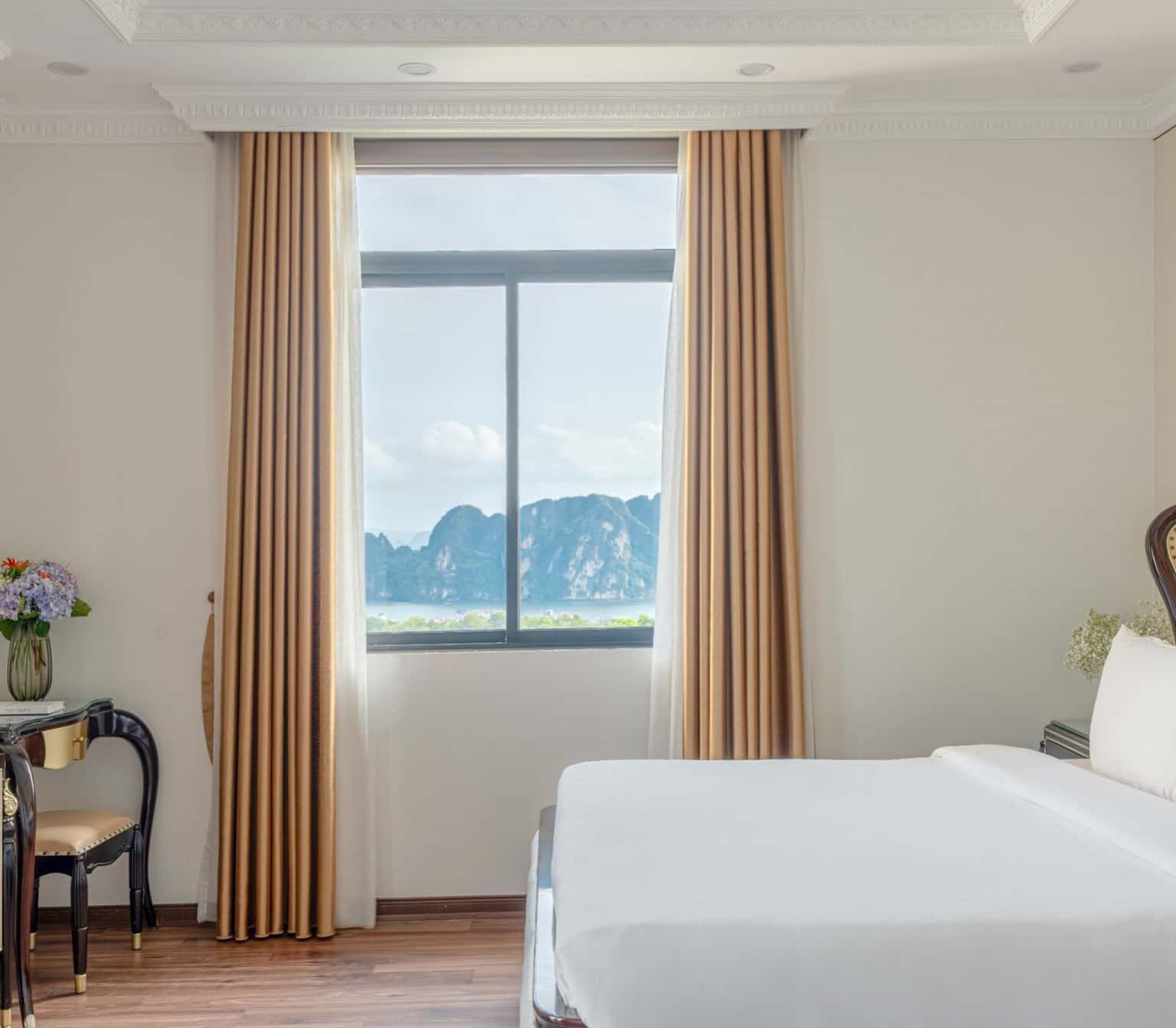 Villa BT12.44 – FLC Hạ Long, Hòn Gai