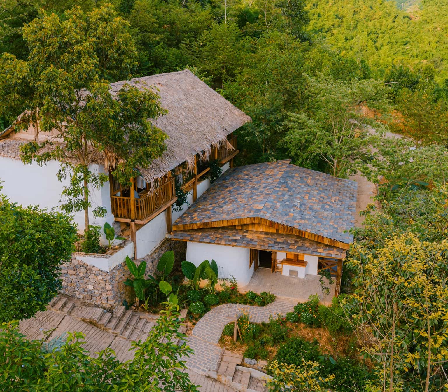 Nhà Mái Đá (Ké Retreat) in Đà Bắc, Hòa Bình
