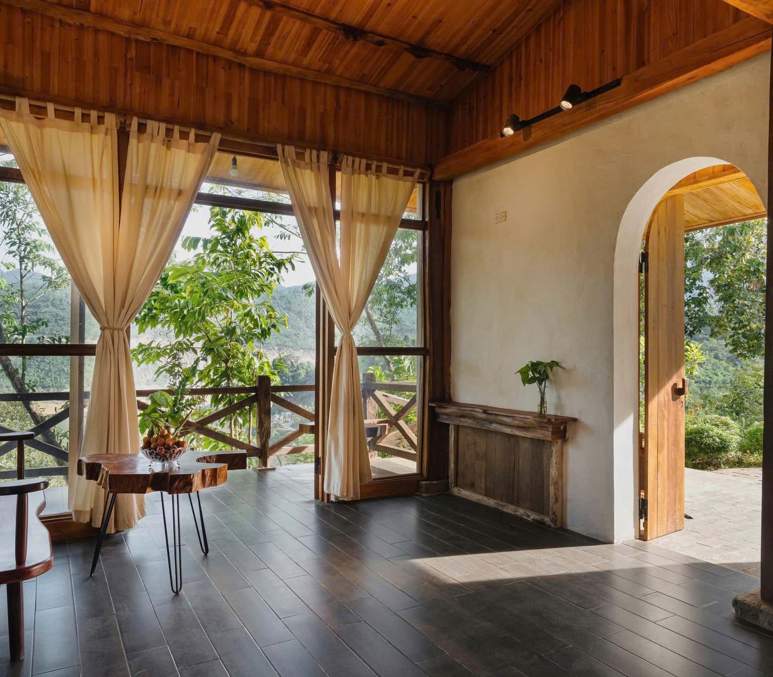 Nhà Mái Đá (Ké Retreat) in Đà Bắc, Hòa Bình