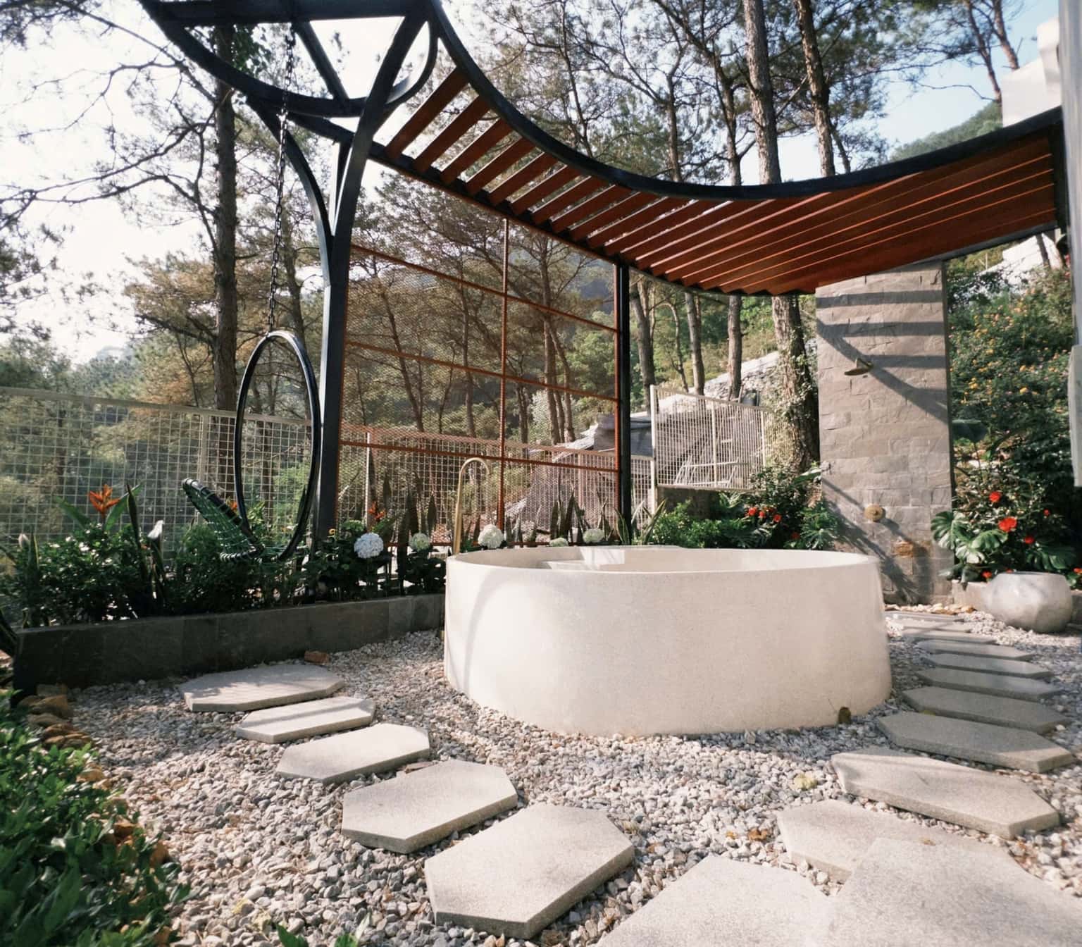 Bung Bame (Thái Bảo Retreat) tại Hồ Đồng Đò, Sóc Sơn